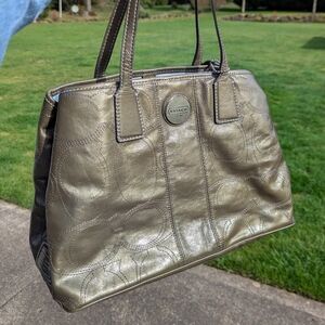 Vintage Y2K Coach Signature Patent Leather Gray-green Purse Kisslock